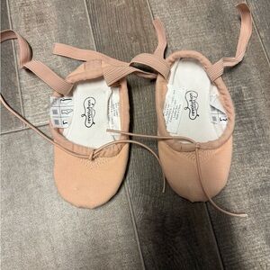 Revolution Kids Ballet shoes size C10M pink